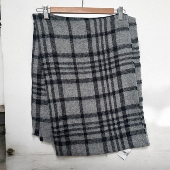 etereo Accessories - NWT ETEREO PLAID BLANKET SCARF